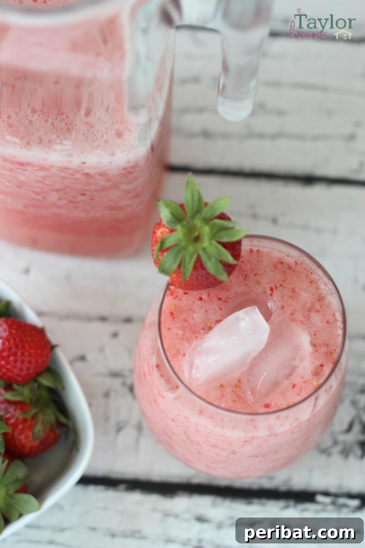 40 Ultimate Summer Sips to Beat the Heat 22 Strawberry Aqua Fresca