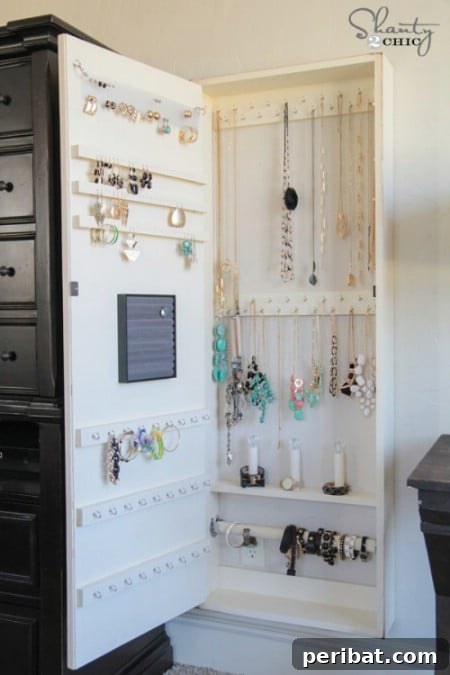 Hideaway Jewelry Storage