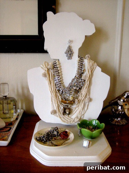 Jewelry Bust