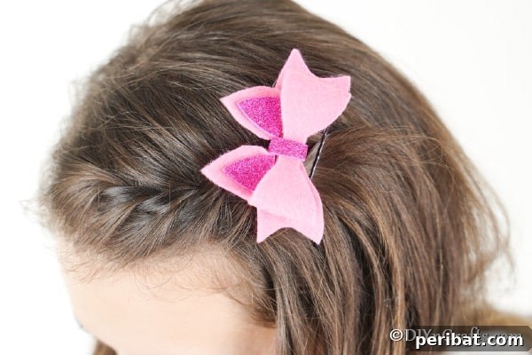 Brunette girl wearing no sew hairbow
