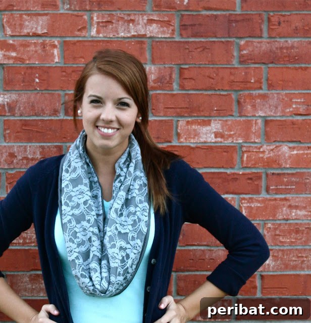 Cozy Comfort: 26 DIY Infinity Scarf Patterns and Free How-Tos 27 Great Fashion DIY - Single Loop Lace Infinity Scarf