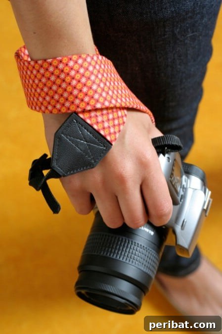 100 Awesome DIY Christmas Gifts People Will Rave About 81 Camera Strap